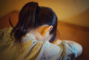 被害妄想の人への対応｜統合失調症のほかに考えられる疾患とは？