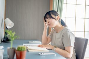 疲れの原因は心と身体にあり？改善しない疲れの3つの原因と対策