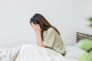 PTSDの休職選択肢と症状の自己管理：訪問看護の有用性と他の精神疾患との関係