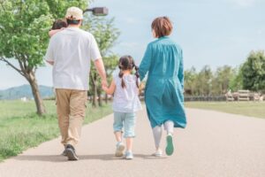 産後うつの改善に必要な「パートナー支援」とは？夫ができることや支援の学び方を解説