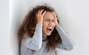 子どもにヒステリックに怒ってしまう病気はある？原因と対処法を解説