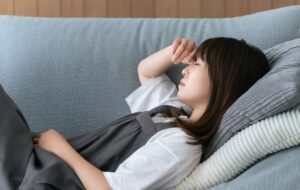 寝てしまう病気とは？原因・症状と対策を解説