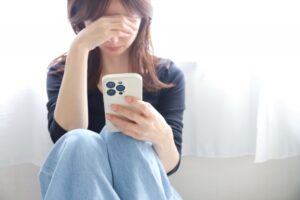 社交不安障害の重症度って何？軽度・中度・重度の違いや診断方法、治療法を解説