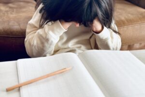 学習障害はどうやってわかる？学習障害のサインを見つけるチェックリストと対策