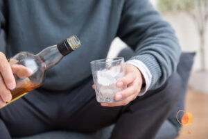 酒鬱とは？ひどい症状・なりやすい人の特徴と治し方を解説